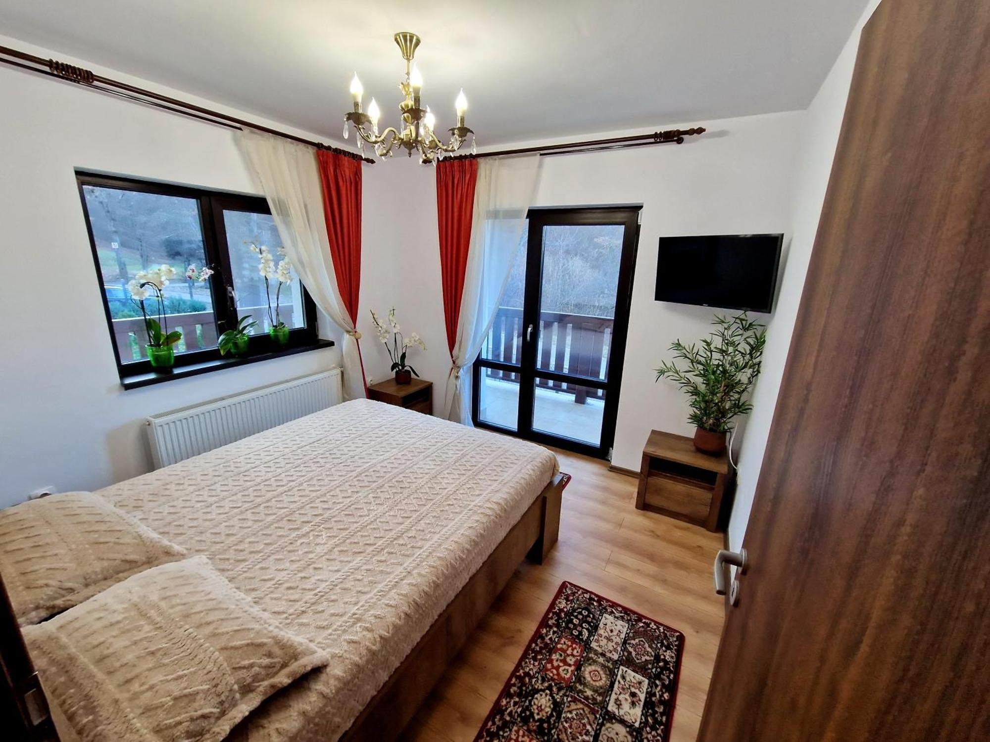 Pensiunea Izvorul Linistii Radaseni Exteriér fotografie